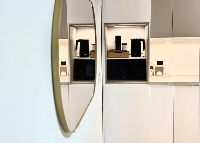 Cashmere Centrum Parking Czysta 4 *