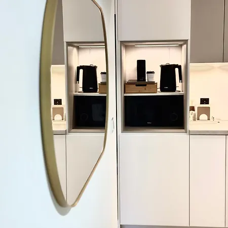 Cashmere Centrum Parking Czysta 4 *