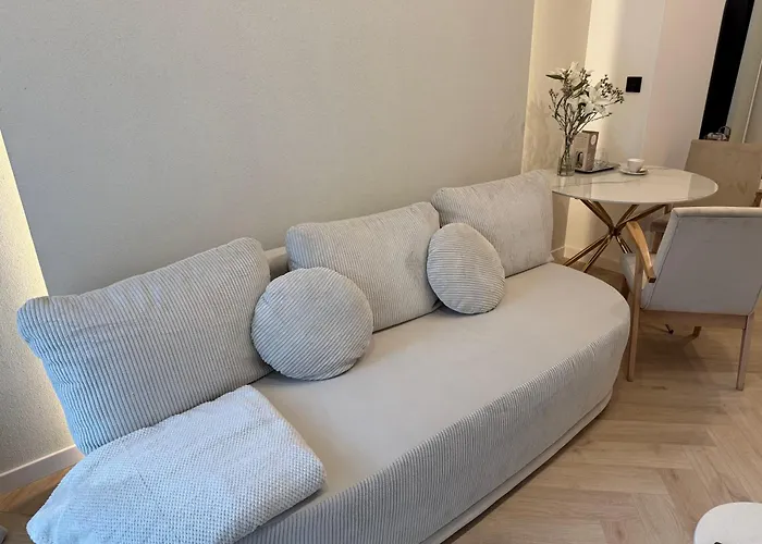 Cashmere Centrum Parking Czysta 4 * Wroclaw